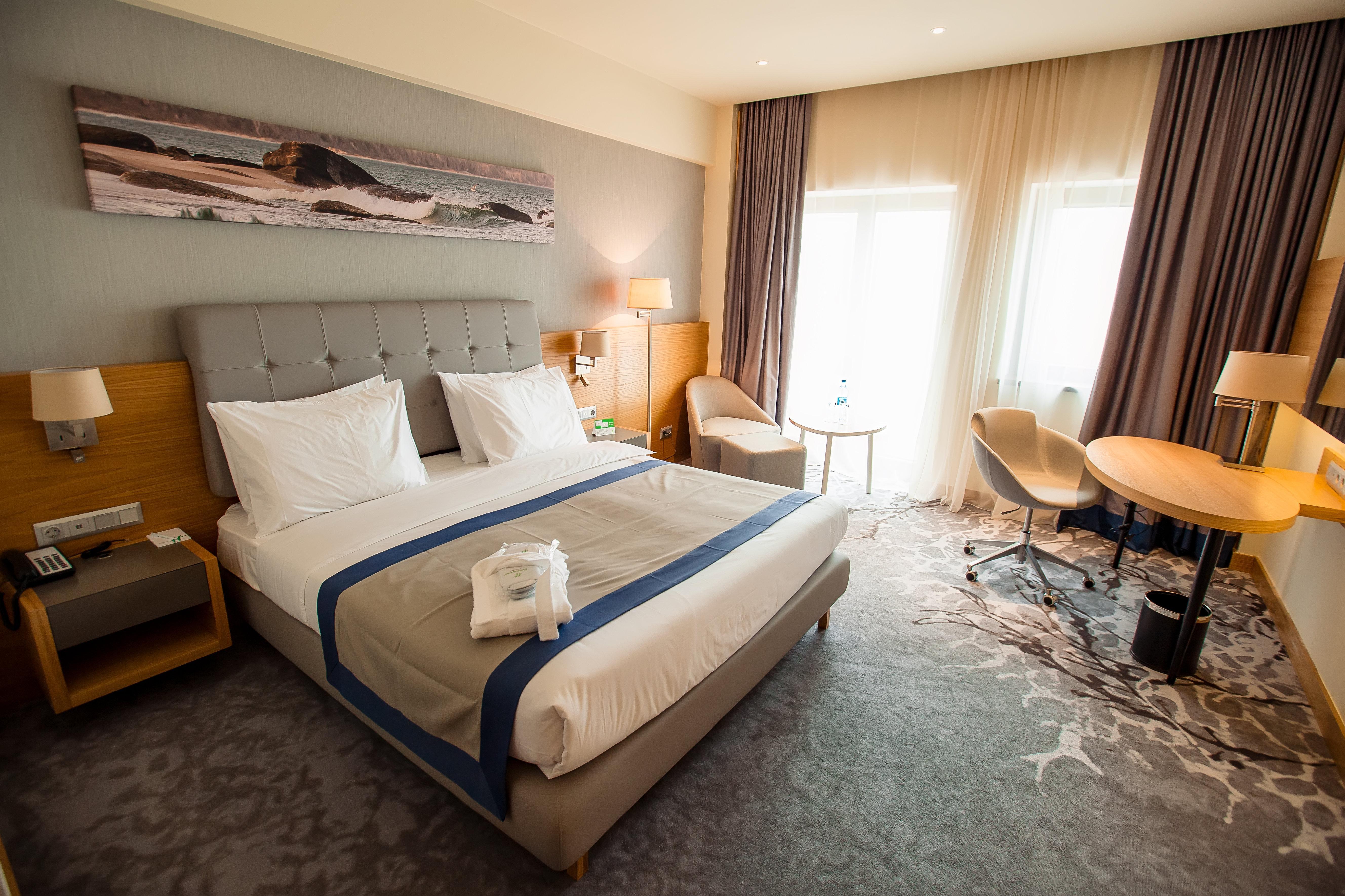 Holiday Inn - Aktau - Seaside, an IHG Hotel Bagian luar foto