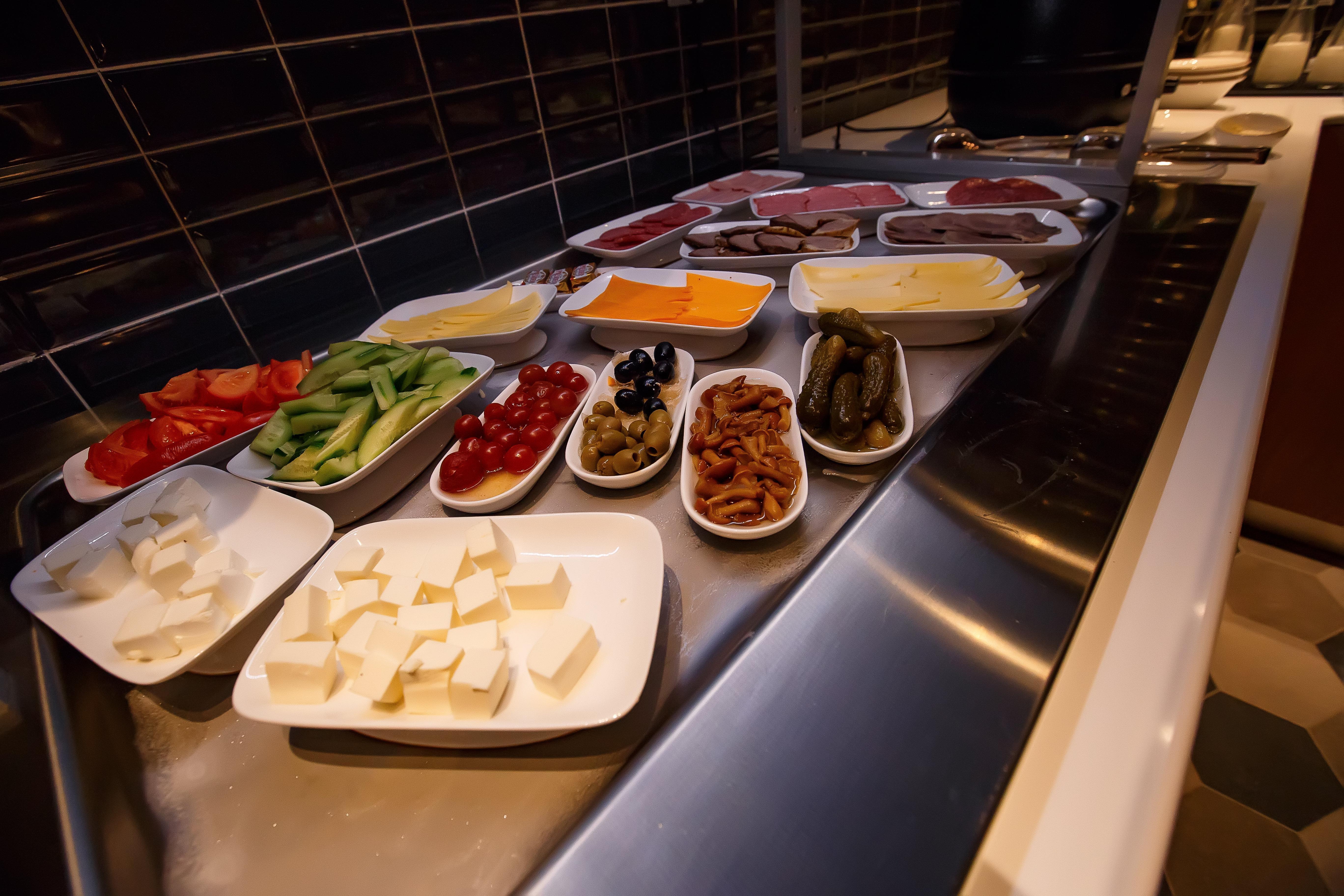 Holiday Inn - Aktau - Seaside, an IHG Hotel Bagian luar foto