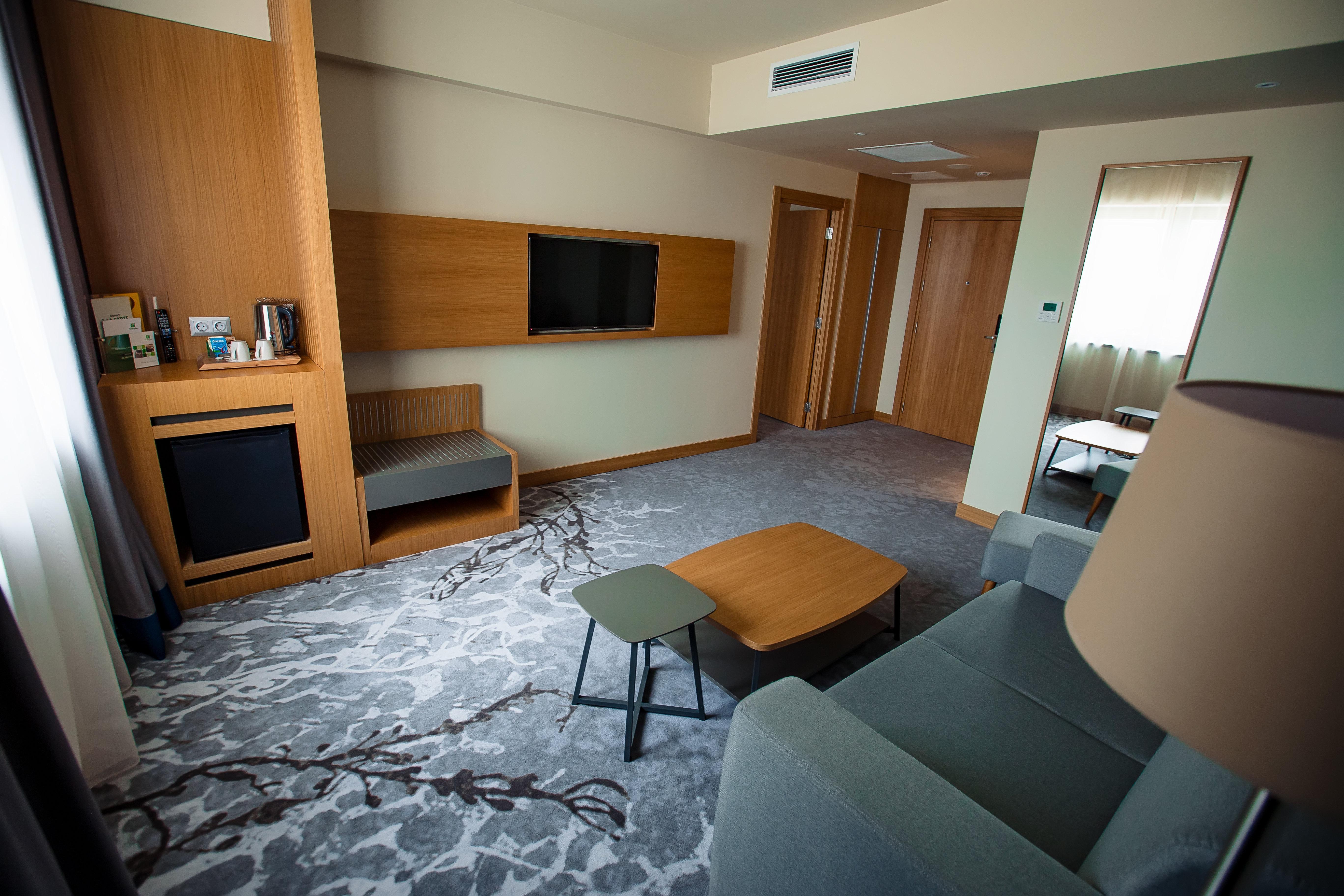 Holiday Inn - Aktau - Seaside, an IHG Hotel Bagian luar foto