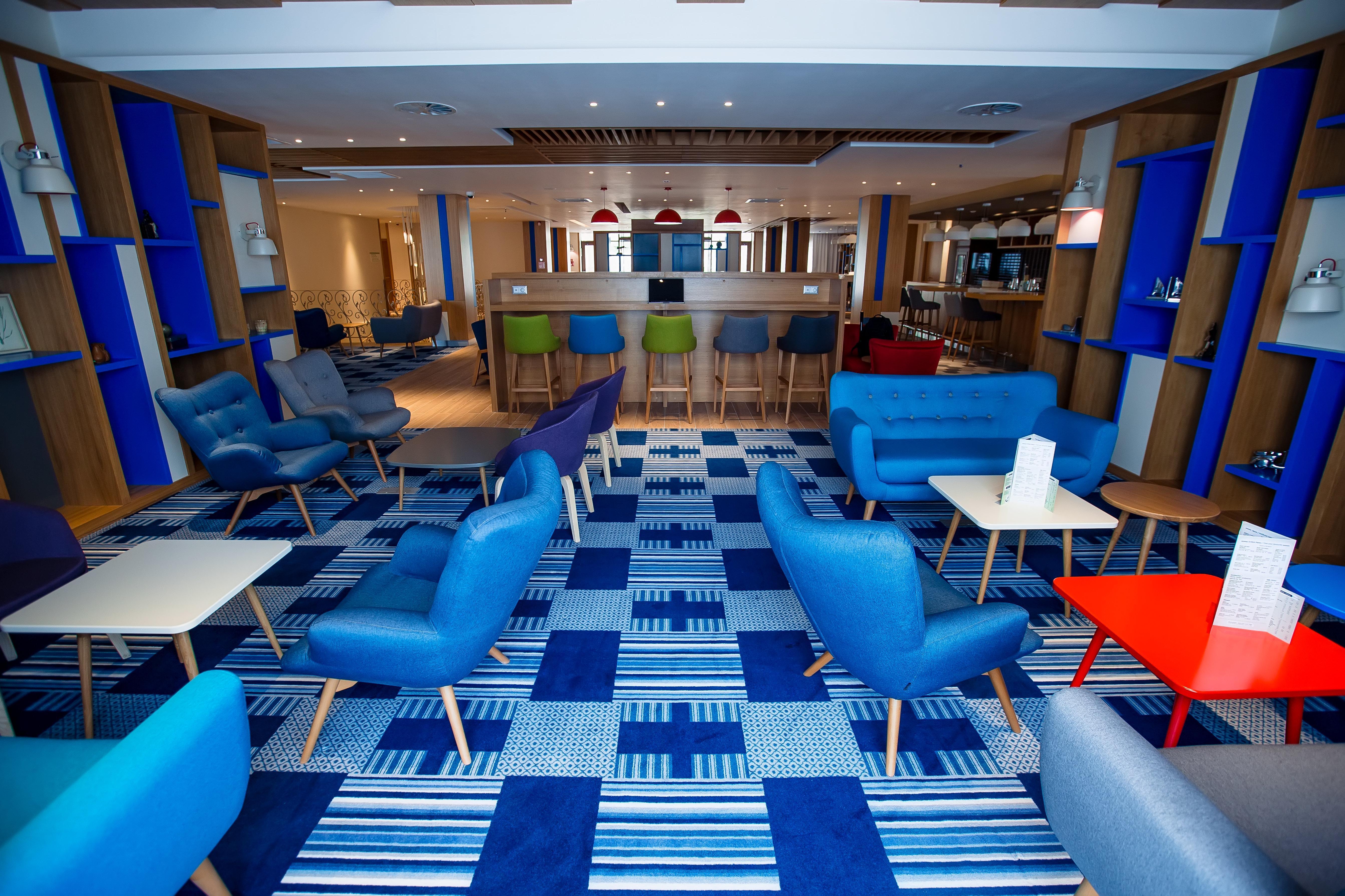 Holiday Inn - Aktau - Seaside, an IHG Hotel Bagian luar foto