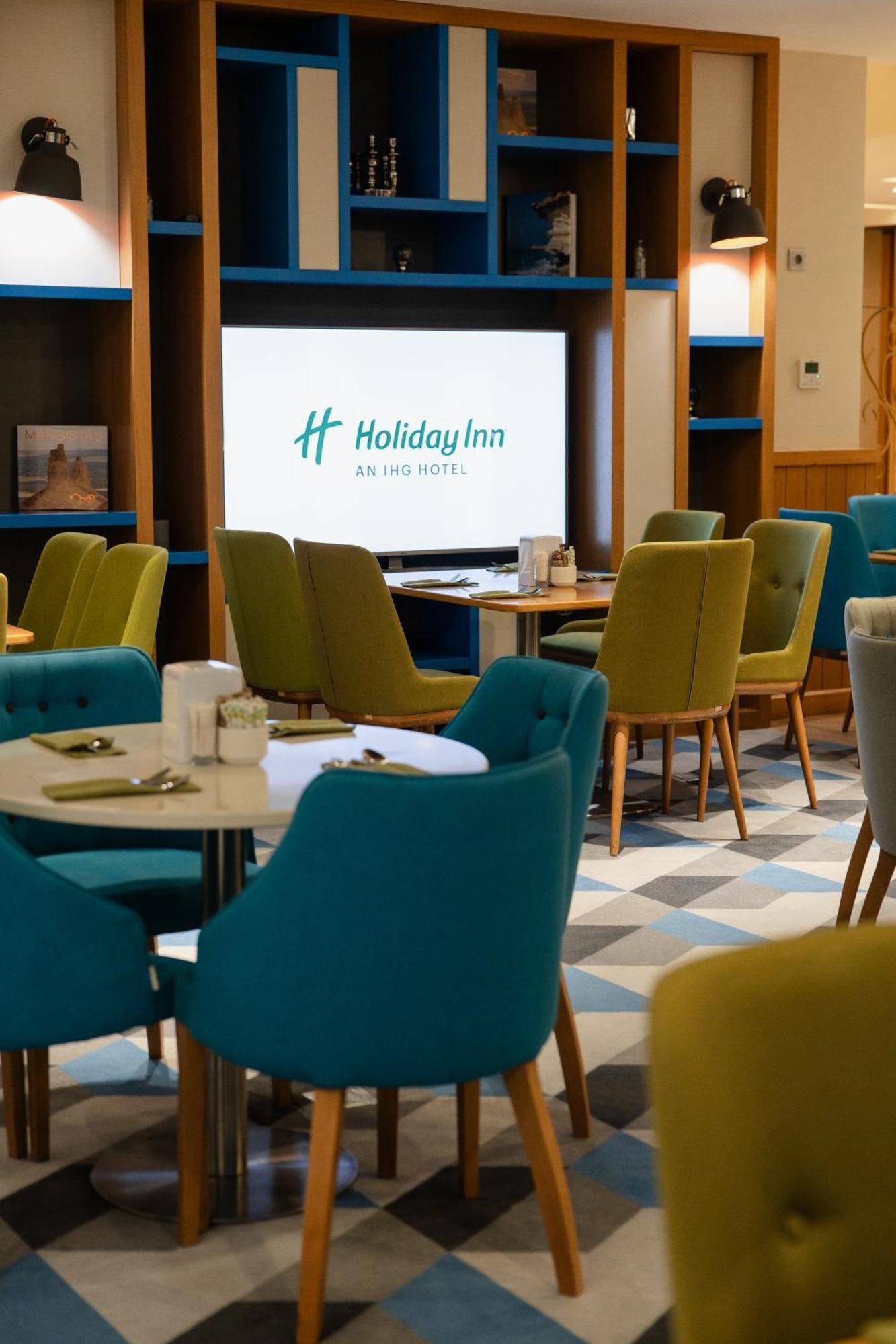 Holiday Inn - Aktau - Seaside, an IHG Hotel Bagian luar foto